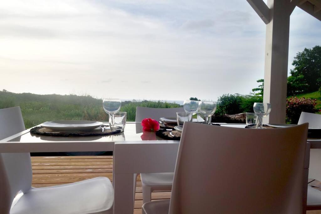 Les Hauts Du Papillon - Piscine Et Vue Mer - Sainte-Rose Exterior foto
