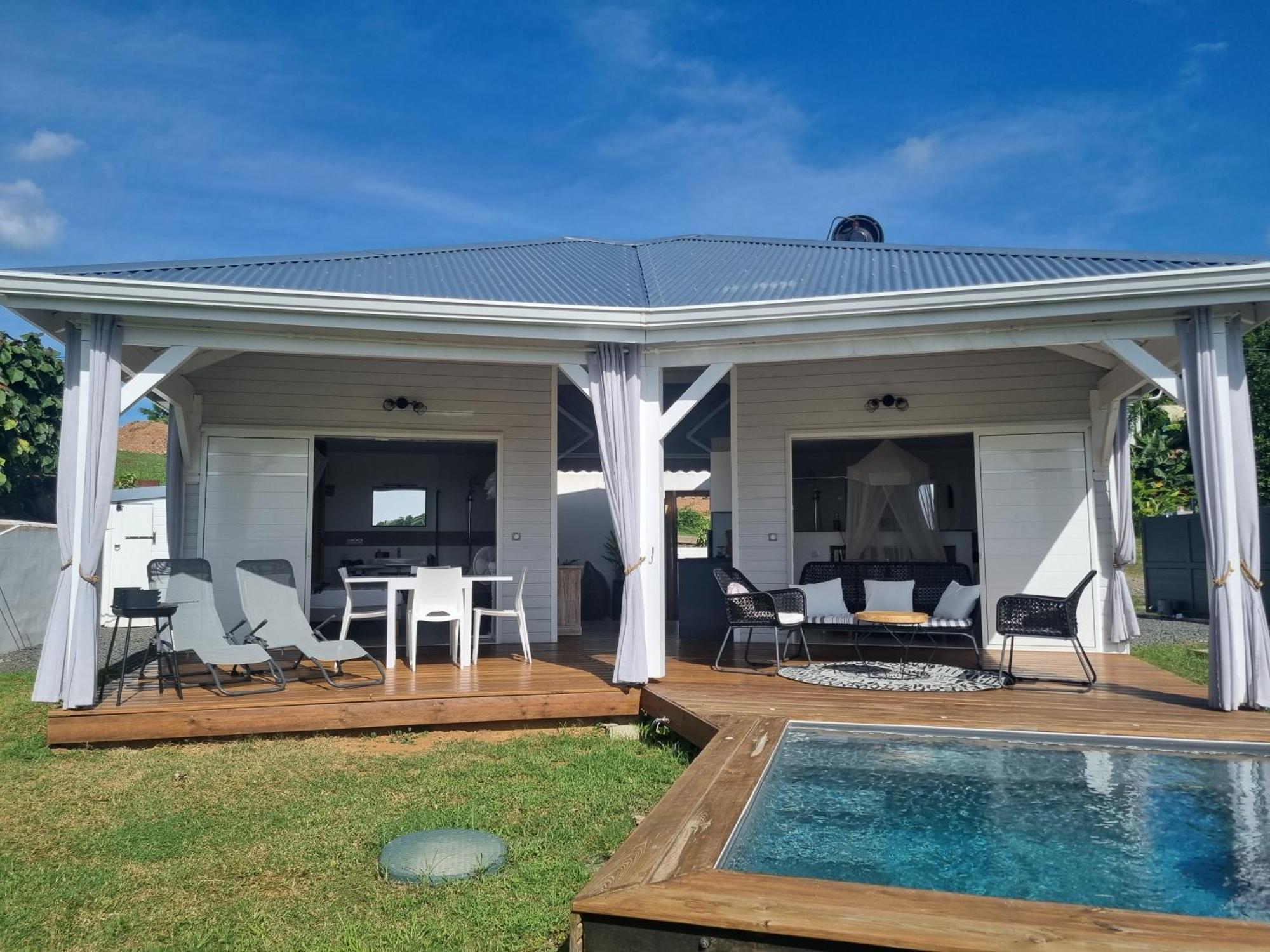 Les Hauts Du Papillon - Piscine Et Vue Mer - Sainte-Rose Exterior foto